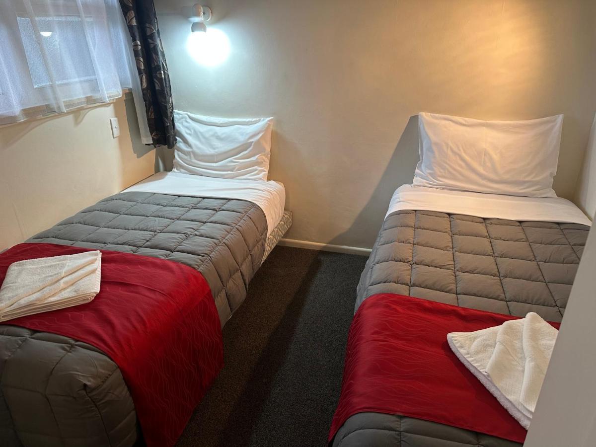 Touchwood Motor Inn & Inner City Camping Ground Auckland Extérieur photo